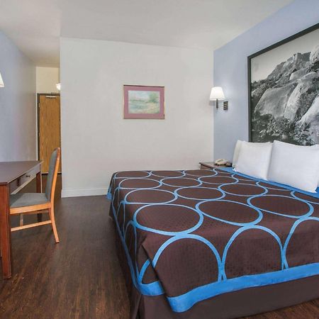 ซูเปอร์ 8 บาย วินด์แฮม การ์แลนด์ นอร์ท ดัลลัส แอเรีย Hotel ภายนอก รูปภาพ