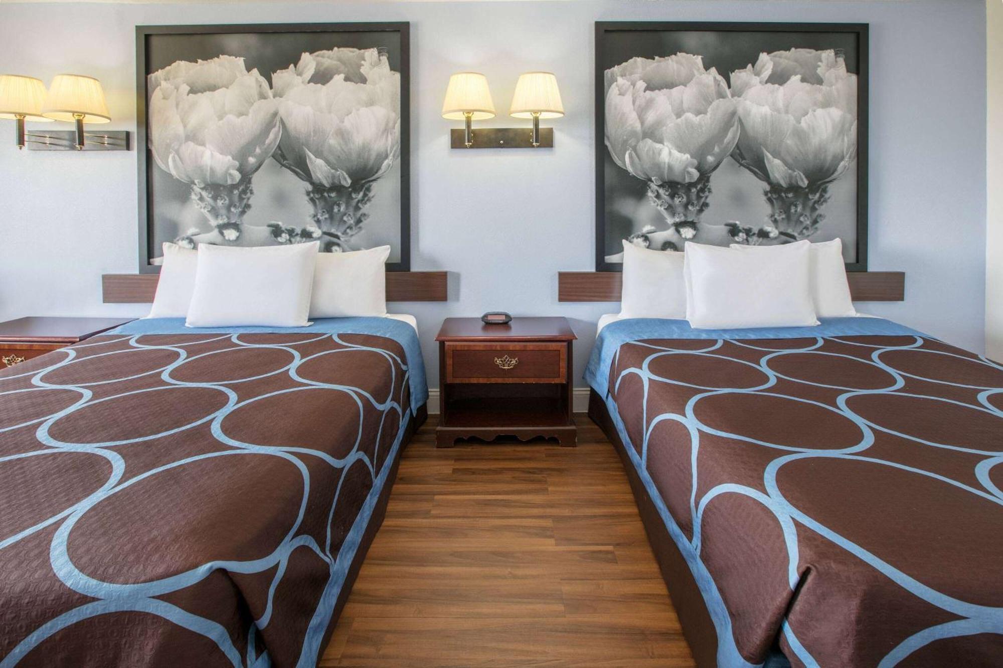 ซูเปอร์ 8 บาย วินด์แฮม การ์แลนด์ นอร์ท ดัลลัส แอเรีย Hotel ภายนอก รูปภาพ